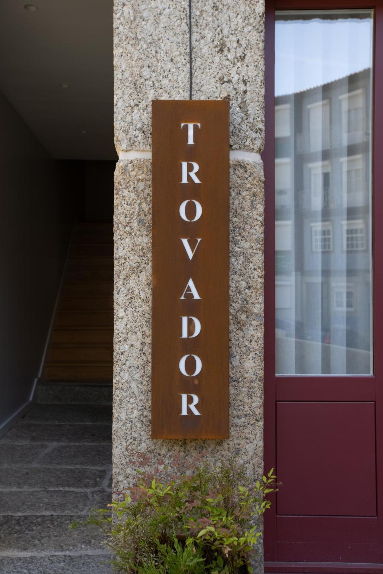 Trovador Guest House Guimarães Eksteriør billede