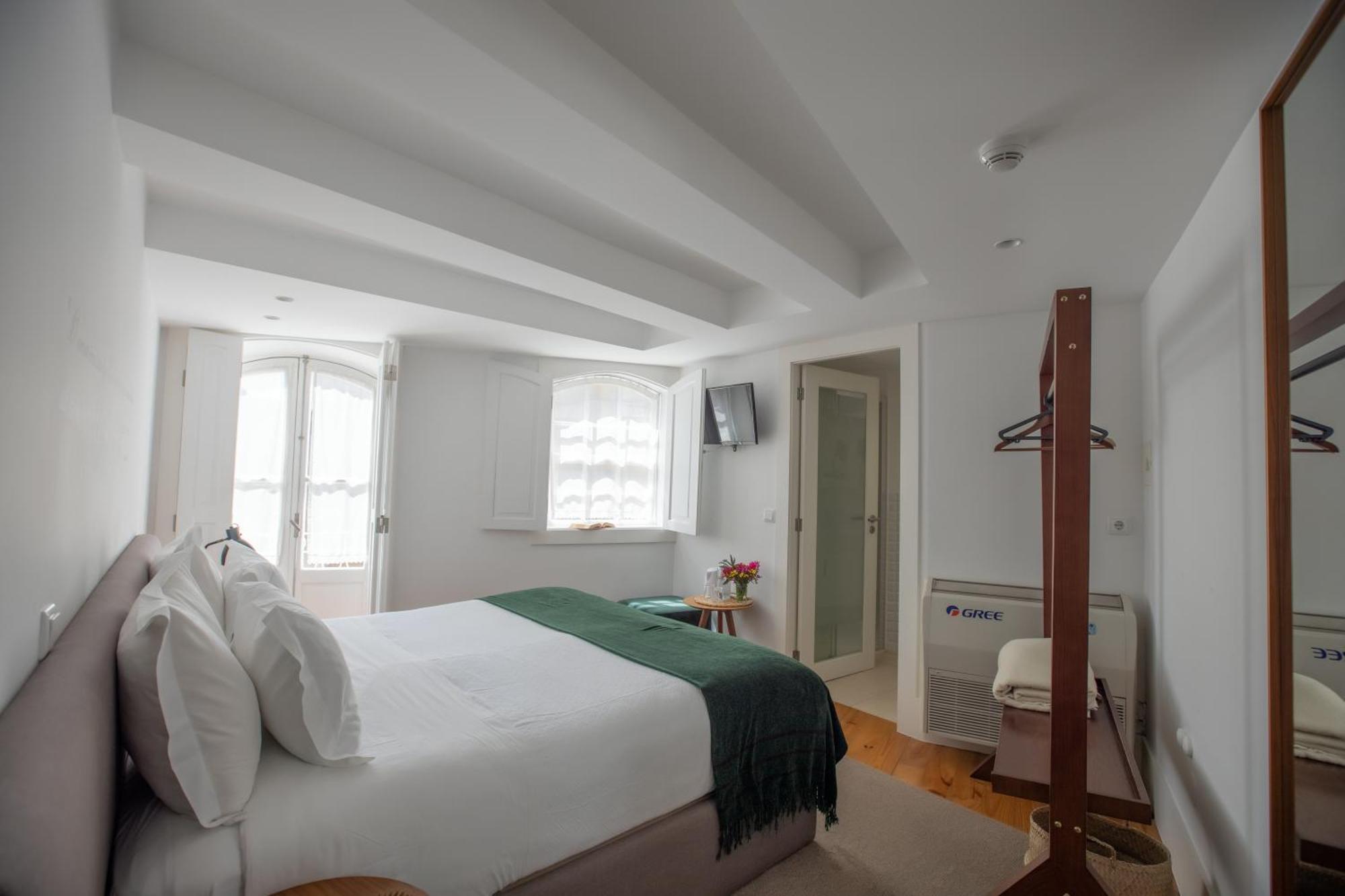 Trovador Guest House Guimarães Eksteriør billede